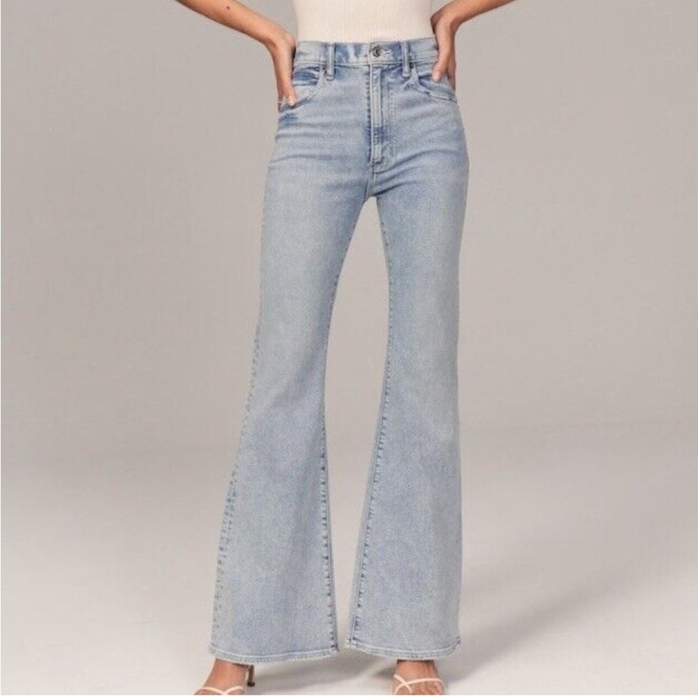 Abercrombie The Flare Ultra High Rise Curve Love Jeans